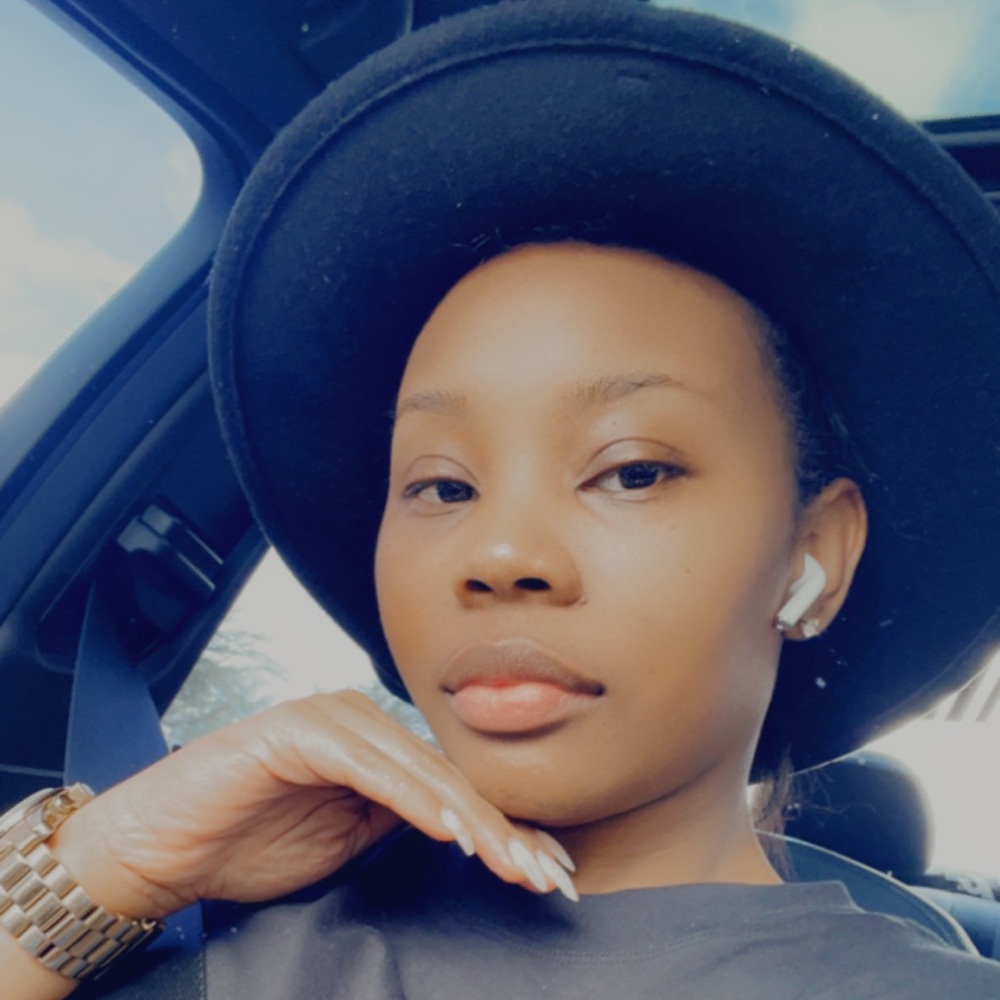 Meet your Posher, Zina